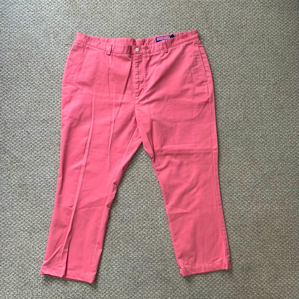 Mens Vineyard Vines khakis size 42Wx 32 L